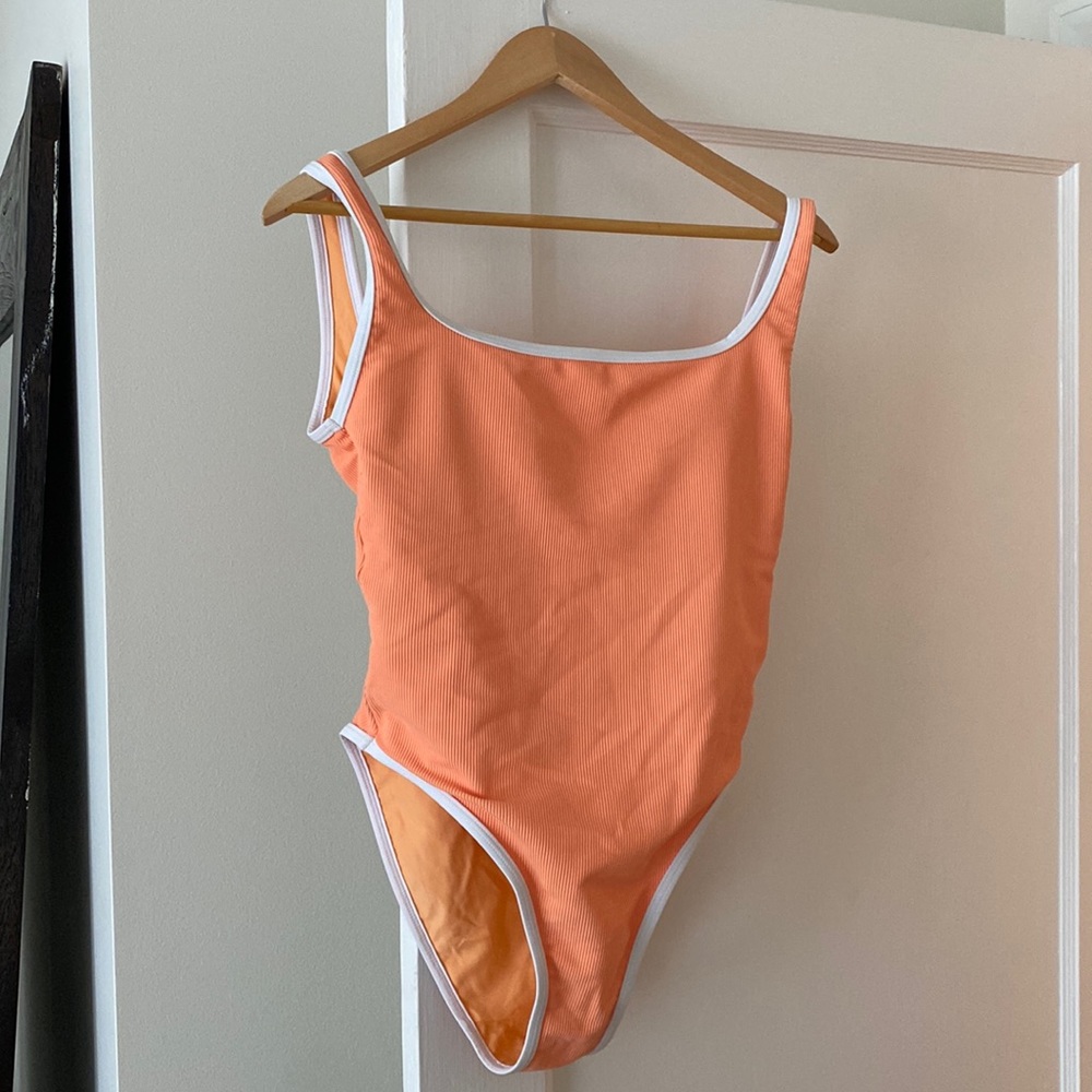 LainSnow cantaloupe color one piece swimsuit